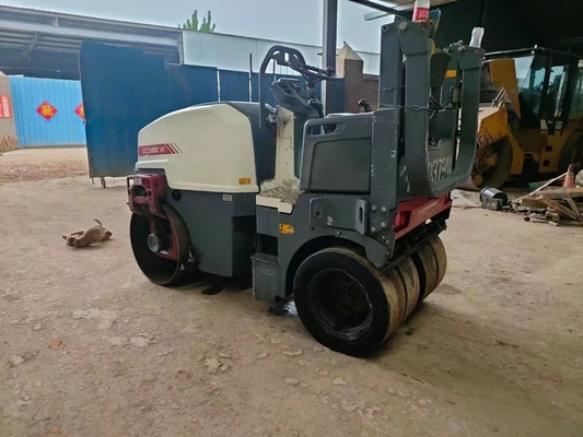 Dynapac CC1100C Roller stradale da 3 tonnellate con tamburo di segnale di potenza potente nella costruzione pesante