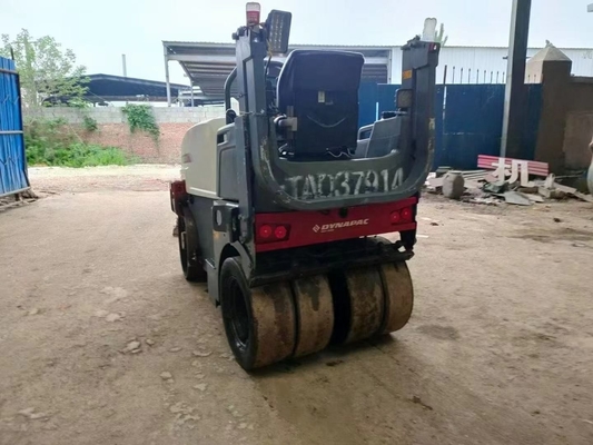 Dynapac CC1100C Roller stradale da 3 tonnellate con tamburo di segnale di potenza potente nella costruzione pesante