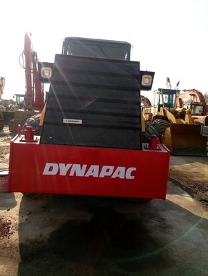 Costruzione delle fondamenta con Dynapac CA30D Road Roller e ruota di acciaio a tamburo singolo