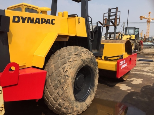 Apparecchiature per macchine pesanti per la costruzione utilizzate Dynapac CA251D Road Roller