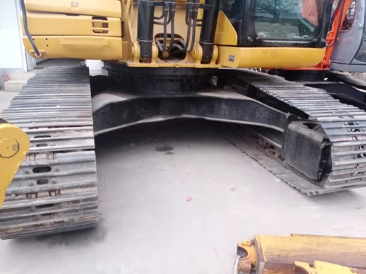 CAT 325D Escavatore usato con capacità di 0.8m3 e motore CAT in ottime condizioni