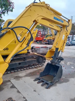 Buone condizioni, scavatore da corsa Komatsu PC40 con motore EPA e capacità di 4500 kg.