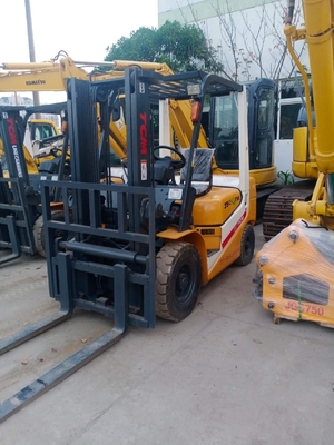 Giappone Originale TCM FD25 2Ton carrello elevatore con 96KW EPA Motore e sistema idraulico