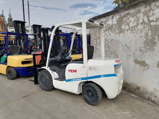 3 tonnellate di carrelli elevatori TCM 30 con motore EPA e pompa idraulica Liyuan in macchina a ruote