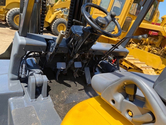 Buone condizioni TCM 100 10 tonnellate carrello elevatore usato con vernice originale e motore EPA in giallo