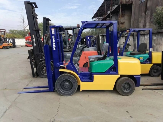 Usato Komatsu FD30 Piccolo carrello elevatore 3TON dal Giappone Ottime condizioni di lavoro