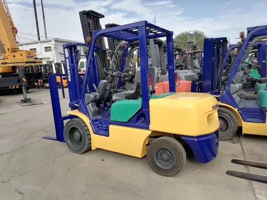Usato Komatsu FD30 Piccolo carrello elevatore 3TON dal Giappone Ottime condizioni di lavoro