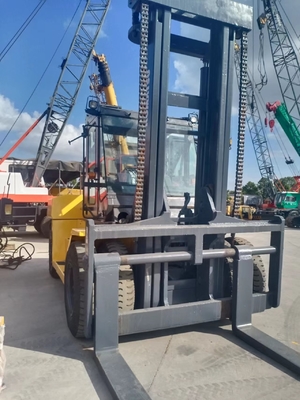 Camione elevatore a forchetta diesel Komatsu FD160 di seconda mano da 16 tonnellate con sistema idraulico originale in buone condizioni