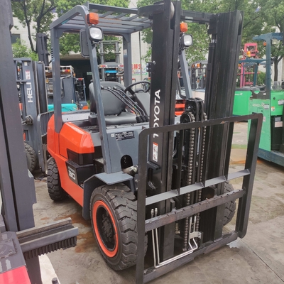 3000 KG Anno 2023 TOYOTA Giappone FDZN30 3 tonnellate carrello elevatore di palette diesel