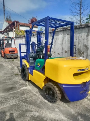 KOMATSU FD30 3 tonnellate carrello elevatore mini pallet per contenitori per magazzini