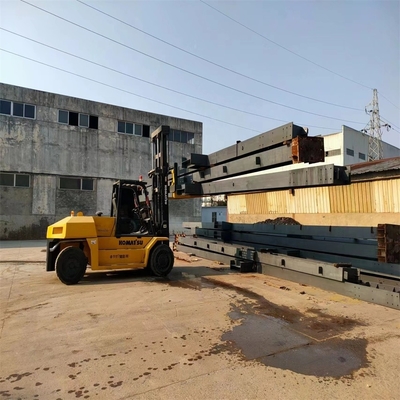 Facile utilizzo di carrelli elevatori KOMATSU in colore originale per prestazioni di costo senza pari