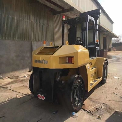 Facile utilizzo di carrelli elevatori KOMATSU in colore originale per prestazioni di costo senza pari