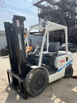 TCM FD30 Motore diesel da 3 tonnellate per carrelli da pallet per container di magazzino
