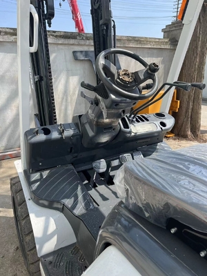 TCM FD30 Motore diesel da 3 tonnellate per carrelli da pallet per container di magazzino