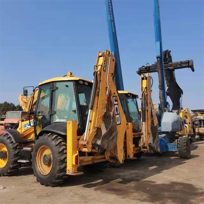 8 TON carico nominale caricatore JCB 4CX usato con scarse ore di lavoro e in buone condizioni