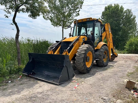 JCB4CX caricatore idraulico usato con motore EPA nel Regno Unito e negli USA