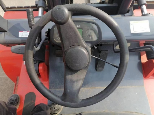 Aziende agricole multifunzionali utilizzano carrelli elevatori HELI 70 da 7 tonnellate con buone prestazioni e prezzi accessibili