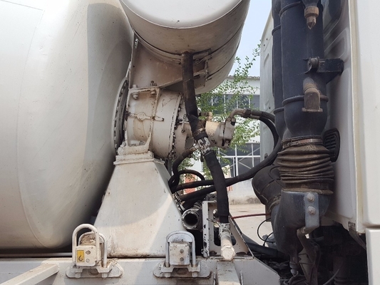 Howo 25 tonnellate usato camion miscelatore di calcestruzzo con capacità 10CBM e punto di vendita unico