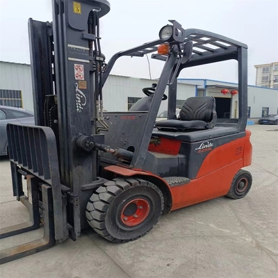LINDE 2.5 TON Macchina di sollevamento per la costruzione utilizzata con poche ore di lavoro 2500 KG Peso