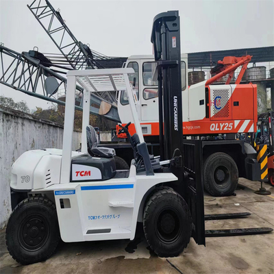 Giappone TCM FD70 carrello elevatore usato in buone condizioni con colore originale e peso 7000 KG
