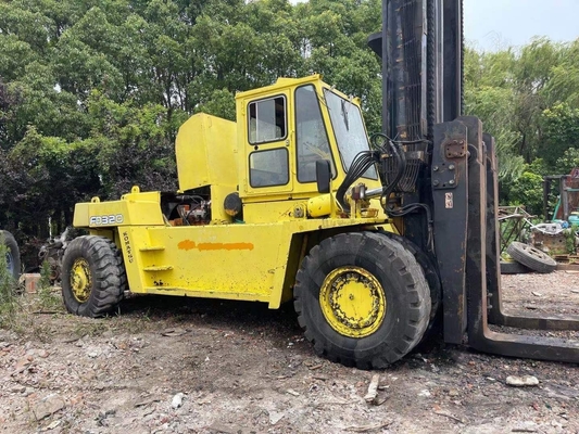 32 tonnellate KOMATSU FD320 Camione elevatore a forchetta diesel con funzionamento manuale e scarse ore di lavoro