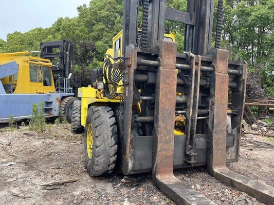 32 tonnellate KOMATSU FD320 Camione elevatore a forchetta diesel con funzionamento manuale e scarse ore di lavoro