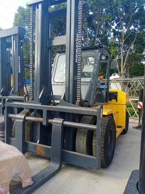 20 tonnellate di carrello elevatore diesel KOMATSU FD200 per la movimentazione dei container nei negozi di materiali da costruzione