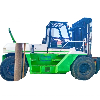24000 KG Usato KOMATSU carrello elevatore FD240 Camione per il sollevamento di pallet Operatore manuale Camione da 24 tonnellate