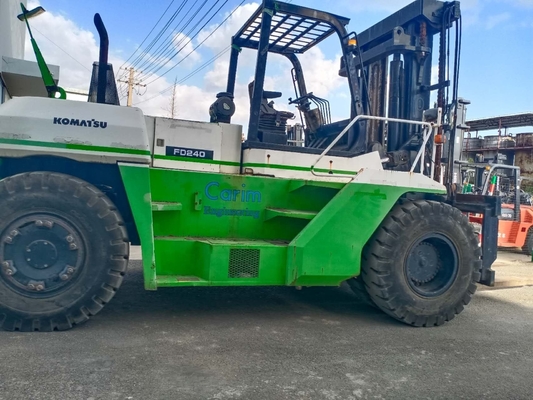 24000 KG Usato KOMATSU carrello elevatore FD240 Camione per il sollevamento di pallet Operatore manuale Camione da 24 tonnellate