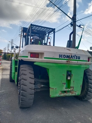 24000 KG Usato KOMATSU carrello elevatore FD240 Camione per il sollevamento di pallet Operatore manuale Camione da 24 tonnellate