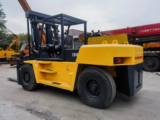 KOMATSU FD150 camion di sollevamento di pallet da 15 tonnellate con e in buone condizioni