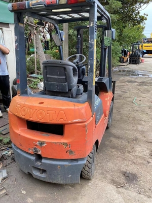 Used Diesel Power Toyota FD15 Mini forklift Excellent working condition 1,5 Ton