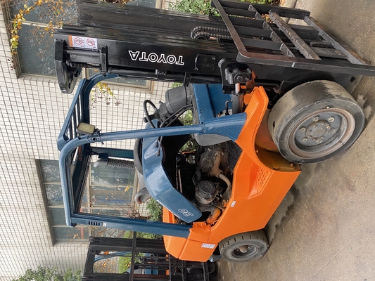 Giappone TOYOTA FD30 Camione di sollevamento pallet diesel da 3 tonnellate con orario di lavoro ridotto