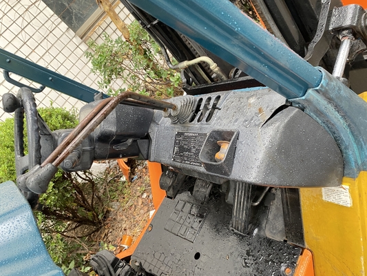 Giappone TOYOTA FD30 Camione di sollevamento pallet diesel da 3 tonnellate con orario di lavoro ridotto