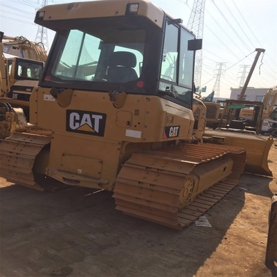 Bulldozer usato Caterpillar D5K con 2,09 m3 di capacità di dozing e 9408 KG di peso della macchina