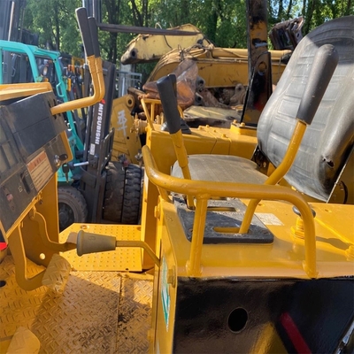 Altri cilindri idraulici usati Bulldozer Caterpillar CAT D4C Bulldozer in buone condizioni