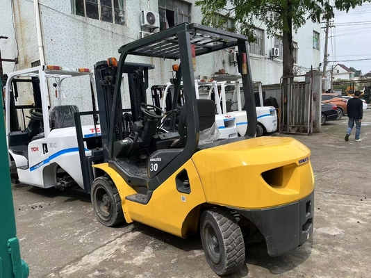 Il carrello elevatore a gasolio con il miglior servizio per le aziende agricole Komatsu 30