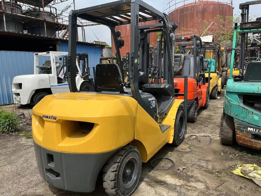 2022 Komatsu 3T carrello elevatore in ottime condizioni con poche ore di lavoro