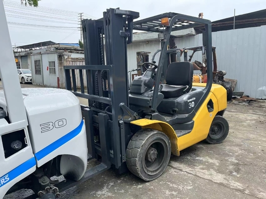 2022 Komatsu 3T carrello elevatore in ottime condizioni con poche ore di lavoro