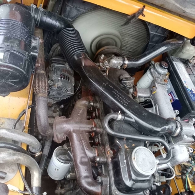 6 tonnellate di carrello elevatore diesel originale TCM 3 tonnellate di carrello elevatore usato per una manovra agevole