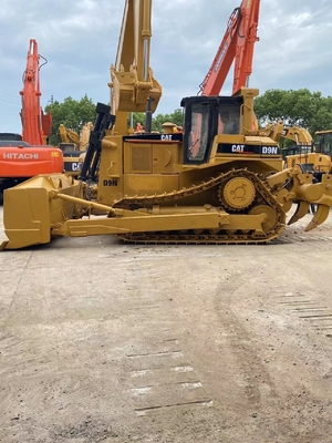 Bulldozer Caterpillar CAT D9N ad alta efficienza di funzionamento utilizzato in Giappone