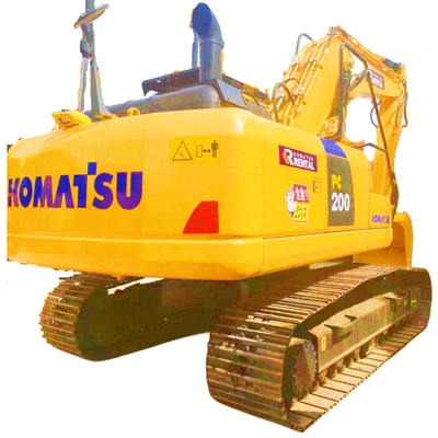 Escavatore idraulico KOMATSU PC200-8 in buone condizioni