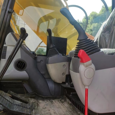 Escavatore idraulico KOMATSU PC200-8 in buone condizioni