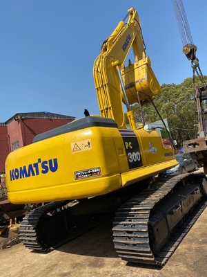 Excavator di scrofa usato Komatsu PC300-7 30 tonnellate con basso orario di lavoro a prezzi accessibili