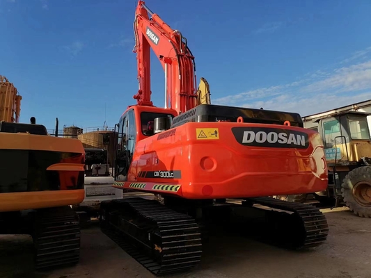 DOOSAN DX300LC Escavatore idraulico Miglior DOOSAN a basso rendimento utilizzato Buone prestazioni