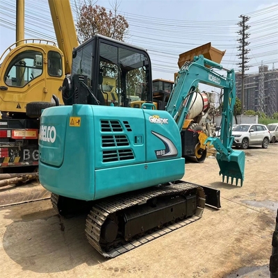 Scavatore usato Kobelco SK60 in ottime condizioni per la costruzione di condotte