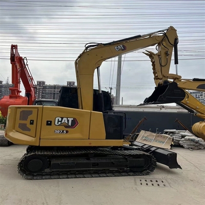 CAT 303.5E Escavatore da 3,5 tonnellate con potente secchio e bastone di scavo