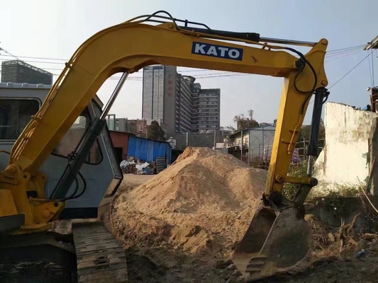 Escavatore usato da 25 tonnellate, KATO HD250 originale in ottime condizioni.