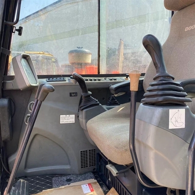 Prezzi accessibili Escavatore Doosan DX55 con vernice originale e peso operativo di 5,5 TON