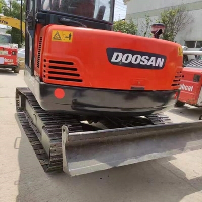 Doosan DH55 Crawler Excavator 5,5 tonnellate colore originale Mini Excavator usato a Shanghai
